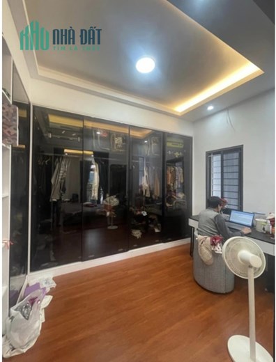 3 Bán nhà Võng Thị gần 50m2 – Ô Tô Vào - Kinh Doanh