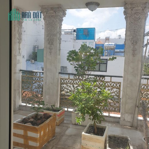 Bán nhà mới ở ngay Lê Văn Sỹ ,ngay Trần Quang Diệu - Quận 3, DT: 5x14m, 4 T - 5PN, 12.5 tỷ