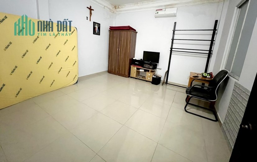 Bán nhà 2 Mặt tiền Kênh Tân Hoá ngay Hoà Bình, DT: 4.2x32m, 4 Tầng - 18PN, 12.8 tỷ