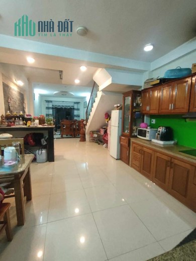 Nhà Trường Chinh Quốc Lộ, sau Mặt Tiền, ôtô thông, 95m2, 3 tầng đẹp