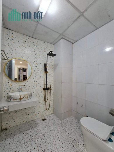 Em cần bán căn hộ chung cư HH Linh Đàm
46m 2 ngủ 1 tỷ 50 tr
