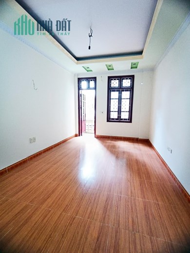 Chú ý kẻo lỡ , Bán nhà Lạc Trung , 48m2 , chỉ 3,5 tỷ , ngõ nông , thông thoáng , gần phố