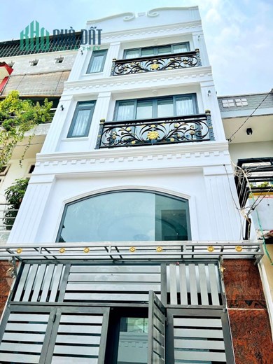 Phan Huy Ích  5 tầng  6.15 tỷ nhà mới vuông vức