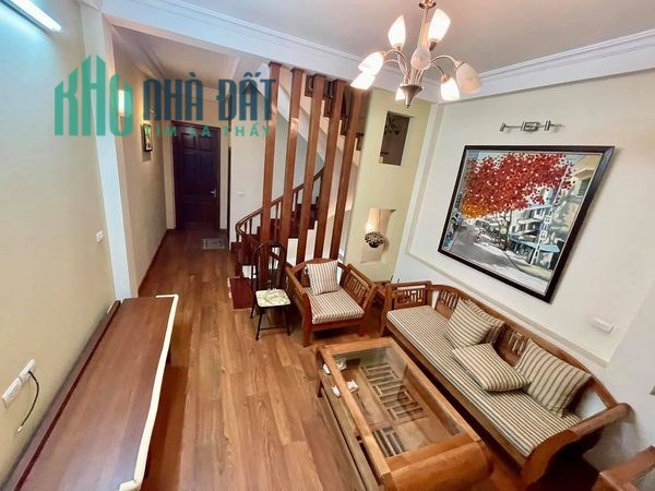 Bán ngôi nhà 42m2 phố Chủ tự xây 5 ngủ ngõ Ô tô tránh 10m 4.3 Tỷ