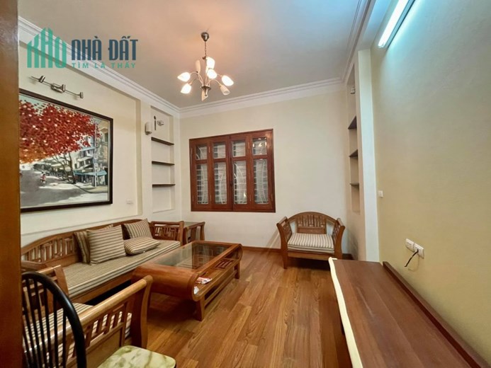 Bán căn nhà 42m2 phố Chủ tự xây 5 phòng Ô tô phi 10m 4.3 Tỷ