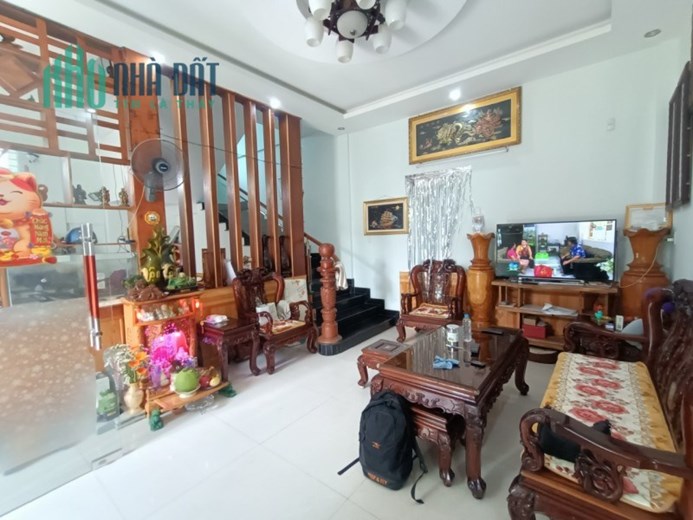 Nhà Góc kiệt Ô tô, 40m ra Đõ Bá, 86m2, 3 tầng ngang 7.5m, 5 tỷ