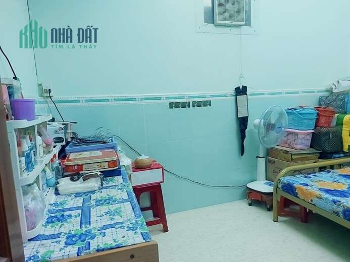 1 đời chủ gửi bán Mặt tiền Phan Chu Trinh - Luỹ Bán Bích, DT: 4x18m, 2 T -3PN, 9.5 tỷ.