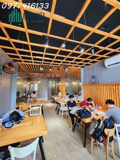 Siêu phẩm mặt phố Trần Quốc Hoàn, Cầu Giấy, 50m2,  kinh doanh sầm uất, vỉa hè đá bóng
