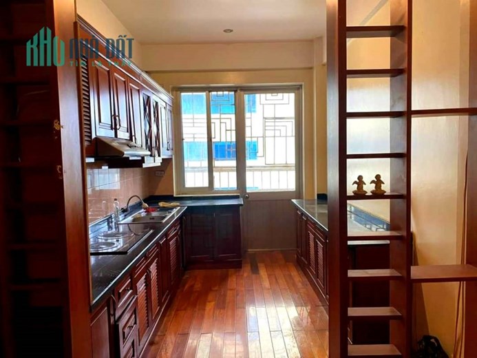 Bán CC Dương Đình Nghệ - Cầu Giấy, 122 m2, 3 ngủ, 3 vệ sinh, đủ đồ về ở luôn