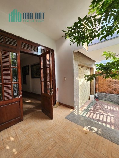 BÁN BIỆT THỰ SIÊU ĐẸP QUẬN HẢI CHÂU, ĐÀ NẴNG. CHỈ CÁCH BIỂN NGUYỄN TẤT THÀNH 100M