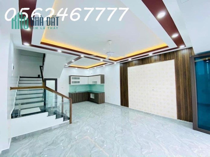 Bán nhà 4 tầng x42,5 m2 mặt ngõ Ngô Gia Tự, giá 2.45 tỷ