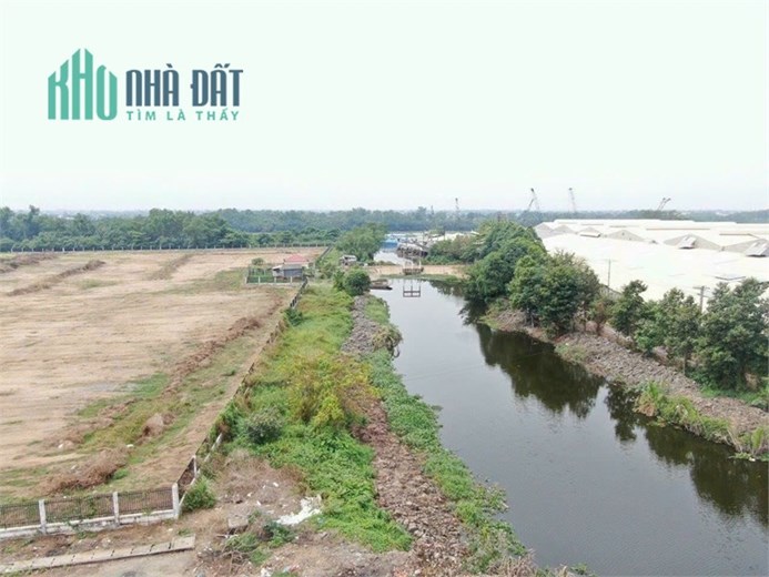 chuyển nhượng đất SKK, MT Sông Vàm Cỏ, phù hợp làm bến cảng, sản xuất kinh doanh