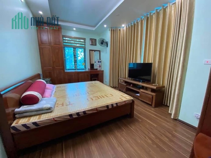 bán nhà Hoàng Hoa Thám - Ba Đình 50m x 5T, MT 9m, gara, kinh doanh, ôtô tránh