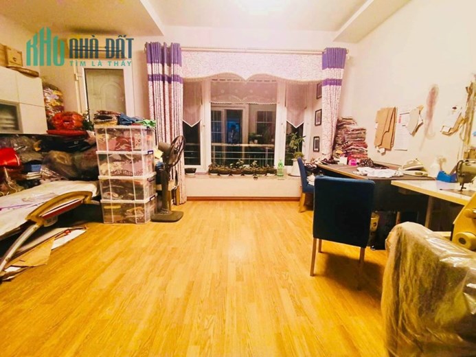 Bán nhà 62m2 Đê La Thành, q. Ba Đình giá chỉ 22 tỷ