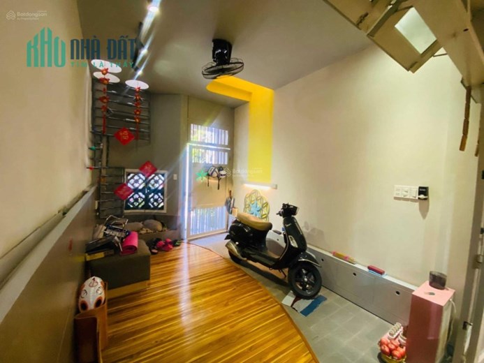 NHÀ THÀNH THÁI -Q10 - CHỦ GIẢM 500 TRIỆU - KHÔNG CĂN THỨ 2 SO SÁNH