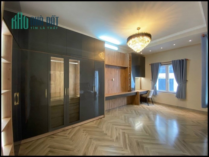 Cần bán rẻ nhà xinh 6.4 x 18m 1 trệt 3 lầu trung tâm Q1 TP.HCM