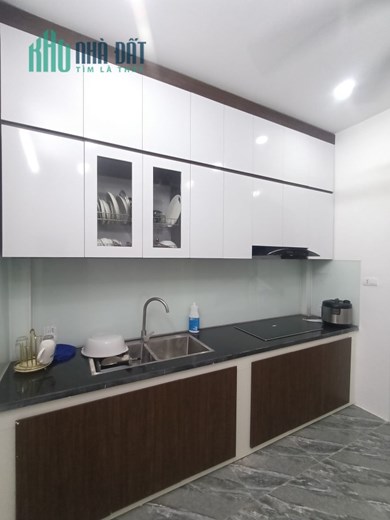 Bán căn nhà 65m2 phố Âu Cơ, Tây Hồ Gara 2 Ô tô Mặt tiền rộng Kinh doanh Sầm uất 6.5 Tỷ