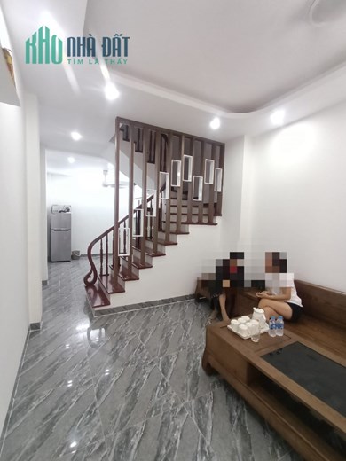 Bán ngôi nhà 67m2 phố Âu Cơ, Tây Hồ Gara Ô tô đua Mặt tiền đẹp Kinh doanh Sầm uất 6.5 Tỷ