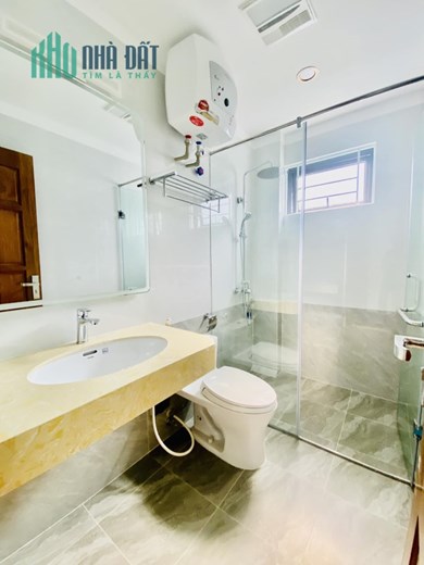TRẦN QUANG DIỆU 48MX5T ÔTÔ TRÁNH VỈA HÈ Ở VIP 14.3 TỈ