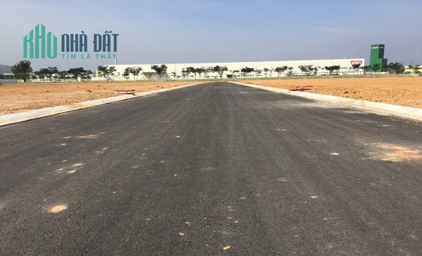 Bán lô góc 1,5ha đường 32m, KCN Đồng Văn, miễn thuế đất 11 năm, 99 usd/m2.