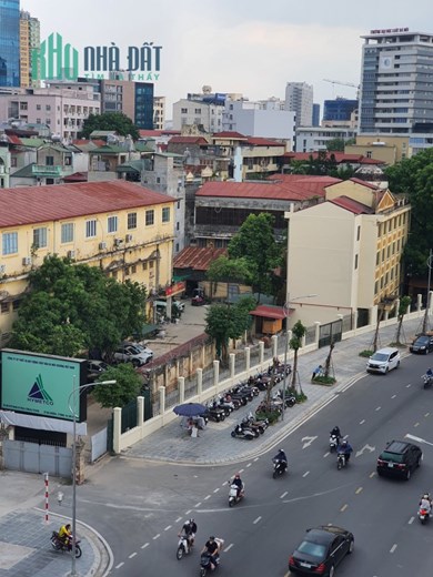 CHO THUÊ - MẶT PHỐ HUỲNH THÚC KHÁNG KÉO DÀI - 60M2 X 6 TẦNG - MT 9M - THÔNG SÀN THANG MÁY - VỈA HÈ