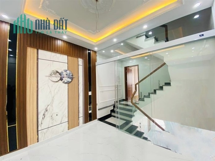 Bán nhà đường Ngô Gia Tự 4 tầng mới tinh, ngõ ô.tô GIÁ 3.7 tỉ gần Cát Bi