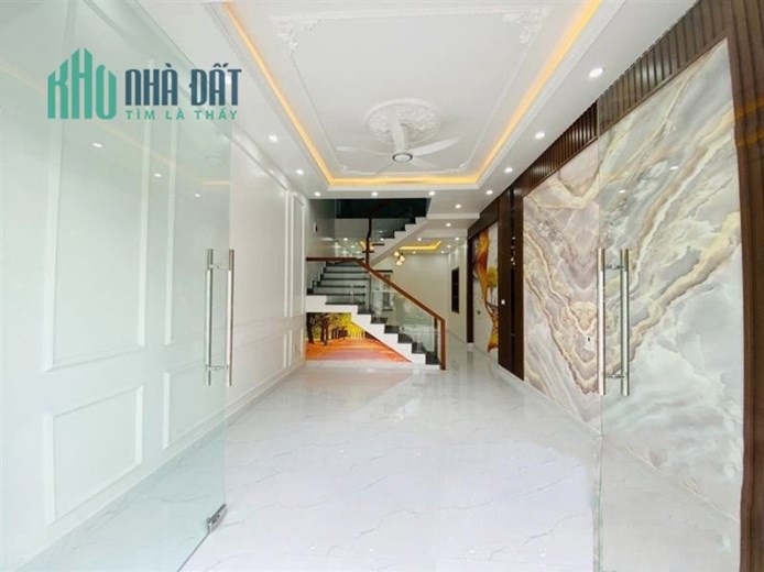 Bán nhà đường Ngô Gia Tự 4 tầng mới tinh, ngõ ô.tô GIÁ 3.7 tỉ gần Cát Bi