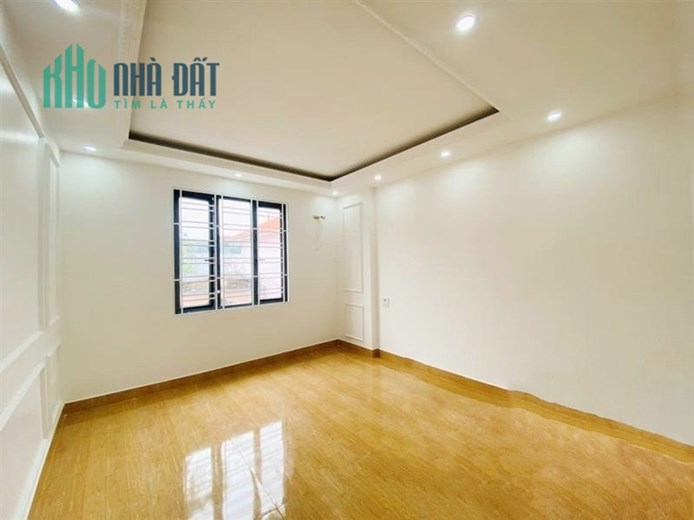 Bán nhà đường Ngô Gia Tự 4 tầng mới tinh, ngõ ô.tô GIÁ 3.7 tỉ gần Cát Bi