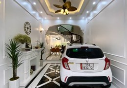 Bán nhà đường Phương Lưu, diện tích 58m 3 tầng, GIÁ 2.95 tỉ ngõ ô.tô