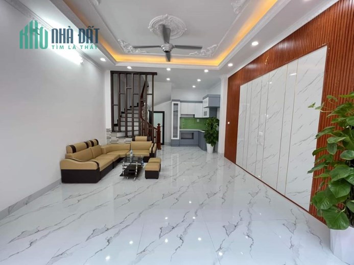 CC bán nhà Ngõ 190 Đền Lừ, Hoàng Mai 4 Tầng 46m2, Lô góc. Nở hậu. Chỉ 3.9 tỷ