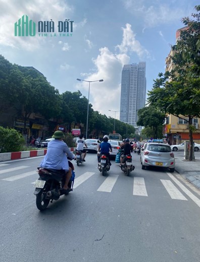 Nhỉnh 2  tỷ Vạn Phúc Hà Đông, kinh doanh, mặt tiền 5.2m, nhà 2 tầng ở ngay