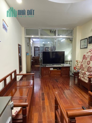 Cho Thuê Nhà #HOÀNG_CẦU, CÓ GARA Ngõ Ô tô Đánh Võng. 5 Ngủ 55m2, Sàn Gỗ Sang Trọng