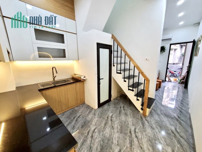 Chớp thời cơ NGAY , Bán nhà Trương Định , 40m2 , chỉ 3,3 tỷ , mặt tiền 4,2m, khu an ninh tốt
