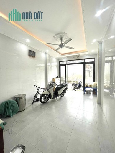 Giảm chào 1 tỷ Mỗ Lao kinh doanh, 60m, 5 tầng, full nội thất. Giá hơn 10 tỷ .