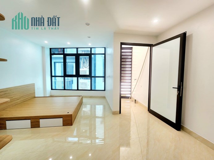 Bán căn nhà 44m2 phố Bồ Đề, Long Biên Gara Ô tô thông 7 phòng Thang máy 6.8 Tỷ