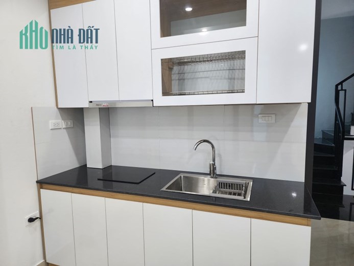 Bán nhà 45m2 phố Bồ Đề, Long Biên Gara Ô tô 7 phòng ngủ Thang máy 6.7 Tỷ