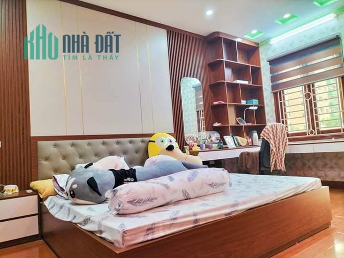 Bán ngôi nhà 66m2 Mặt phố Nghi Tàm, Tây Hồ Gara Ô tô Kinh doanh đỉnh cao 15.8 Tỷ