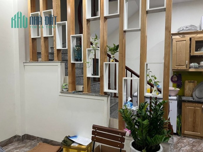 Bán nhà 66m2 Mặt phố Nghi Tàm, Tây Hồ Gara 2 Ô tô 7 chỗ Kinh doanh 15.9 Tỷ