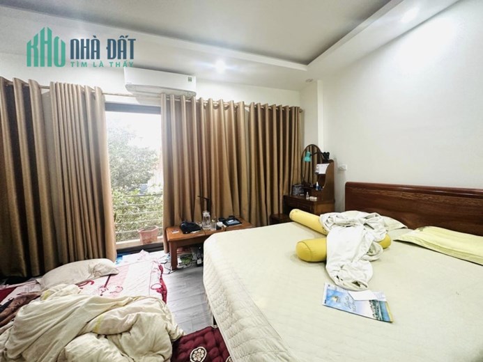Bán nhà 68m2 Mặt phố Nghi Tàm, Tây Hồ Gara 2 Ô tô 7 chỗ Kinh doanh vô đối 15.9 Tỷ
