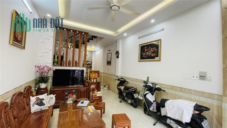 Gấp Bán nhà Cô Giang - Quận 1 - 3Tầng - 38m2 - Chỉ hơn 5Tỷ chút .