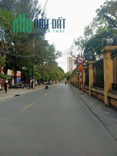 BÁN NHÀ NGUYỄN PHONG SẮC, PHÂN LÔ, ÔTÔ TRÁNH, KINH DOANH, 50M2 CHỈ NHỈNH 11TỶ