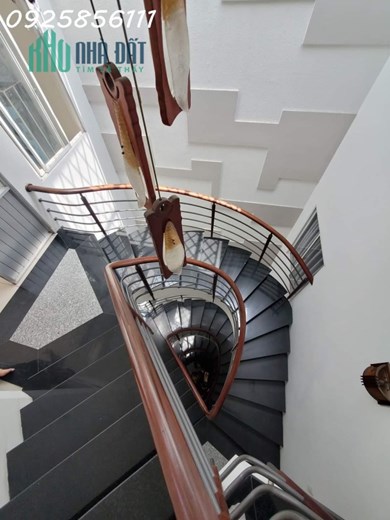 Bán nhà XD kiến trúc BIệt thự  trung tâm đường Lê Quan Định 123m- DTS 600m