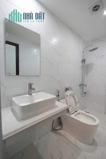 Bán nhà hiếm, đẹp, nội thất nhà phân lô Trần Quốc Hoàn, sử dụng 60m2, 5 tầng, ô tô, nhỉnh 12 tỷ