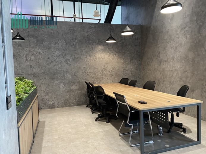 Cho thuê văn phòng 176m2 full nội thất đẹp đường Trung Kính, Cầu Giấy, giá rẻ nhất
