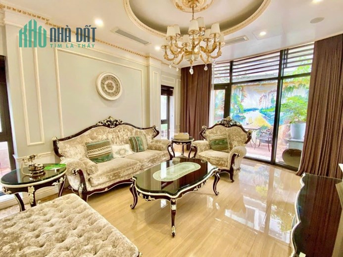 Bán nhà biệt thự phố Dương Đình Nghệ,Thành Thái 270 m2,5 t giá 70 tỷ