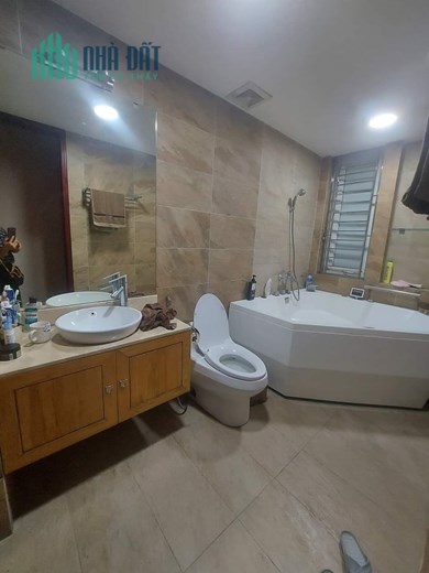 BÁN NHÀ NGÃ TƯ SỞ, ĐỐNG ĐA 100M, 5T, MT 5.5M, THANG MÁY, OTÔ TRÁNH, 25 TỶ, 0937651883.