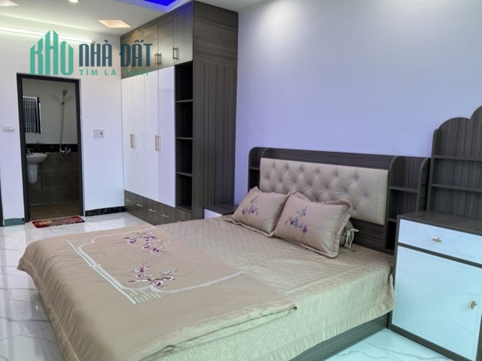 BÁN NHÀ ĐẸP Ở NGAY THÁI HÀ 31M2 X 5 TẦNG, GẦN PHỐ, 3PN, 3 GÁC ĐỖ CỬA, NHỈNH 5 TỶ, LH 0966037496