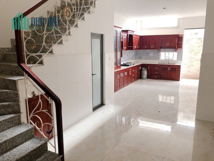 NHÀ ĐẸP Thành Thái Quận 10 Ngay Cầu Vượt 3 Tháng 2, 60m2 (4 x15), cho thuê 30triêu.tháng