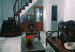 Cho Thuê Nhà #CHÙA_BỘC Rộng Thoáng Sáng. Full Đồ Như Chung Cư. Rẻ. 13tr. 0345781138