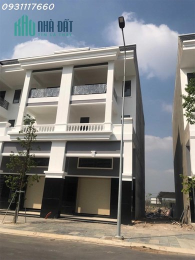 Nhà mặt tiền 5mx20m - 2 tầng giá nhỉnh 3 tỷ - gần khu tái định cư Bình Sơn - sân bay Long Thành
